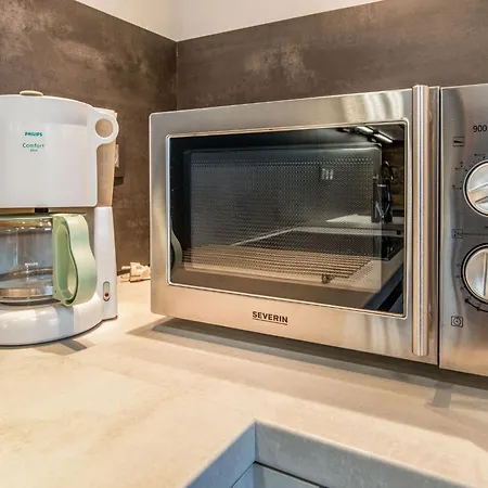 Modern In Lavacherie 度假居 *