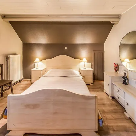 Дом отдыха Modern In Lavacherie *